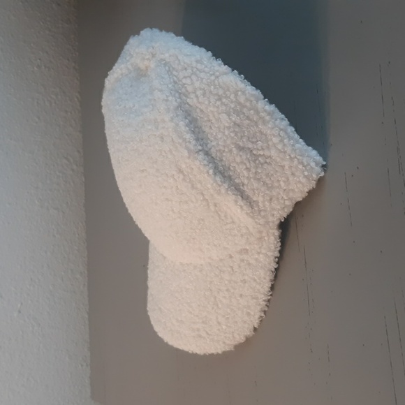 Sherpa Baseball Cap - Picture 2 of 8